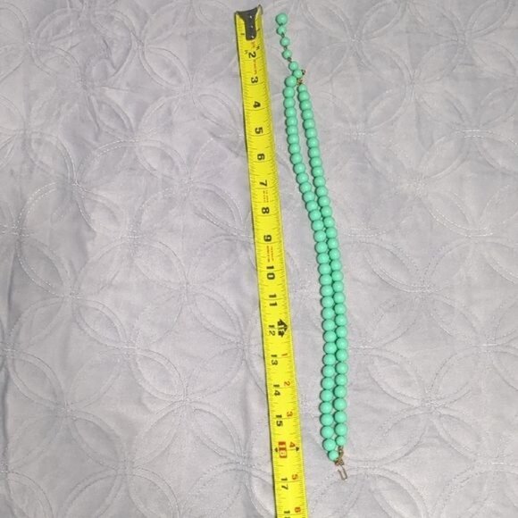 Elegant Mint Green Beaded Necklace - Picture 3 of 4